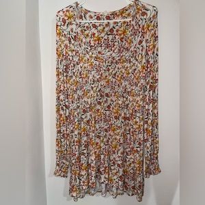 Orange floral. Size Medium. Smocked on top & sleeves, Tiered layered